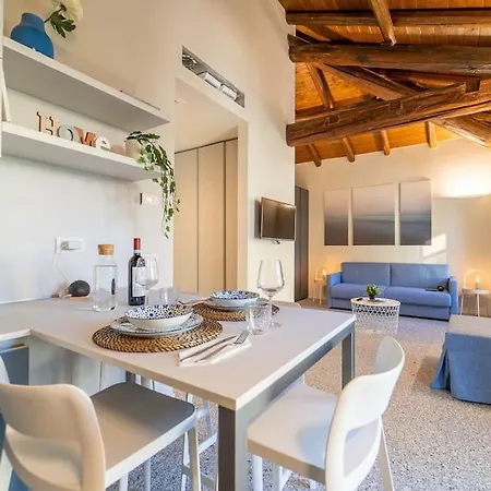 Moderno A 200 Metri Dal Duomo Appartement Como