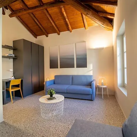 Moderno A 200 Metri Dal Duomo Daire Como